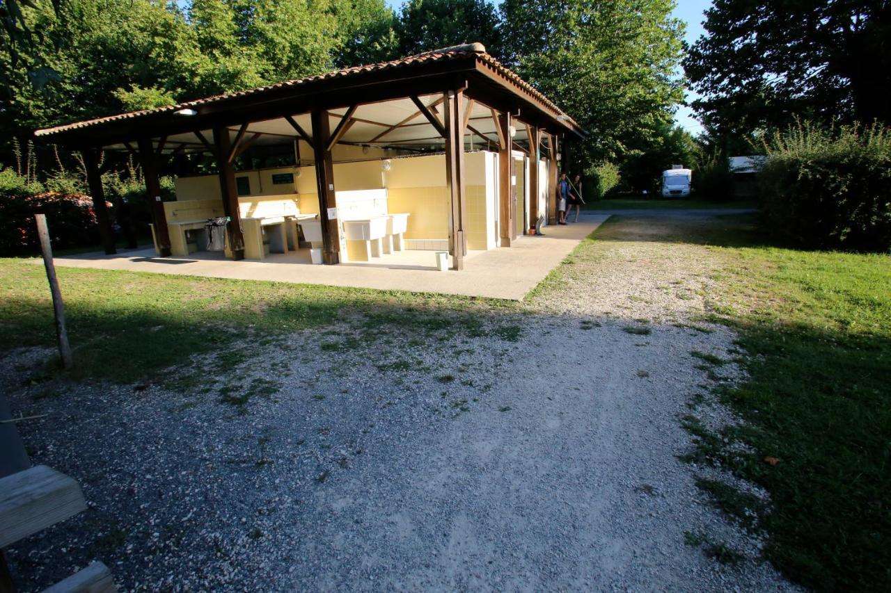 Camping L'Ilot Du Chail Sansais 외부 사진