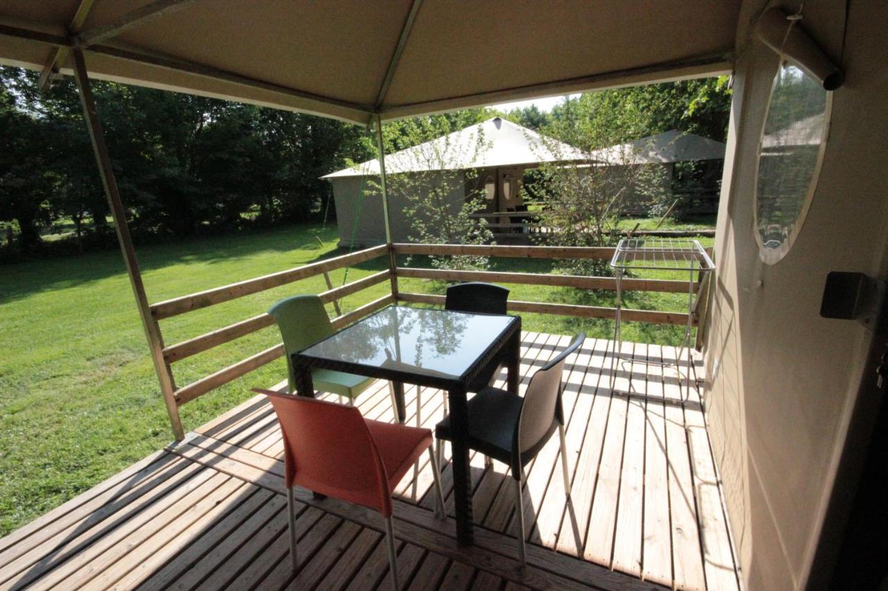 Camping L'Ilot Du Chail Sansais 외부 사진