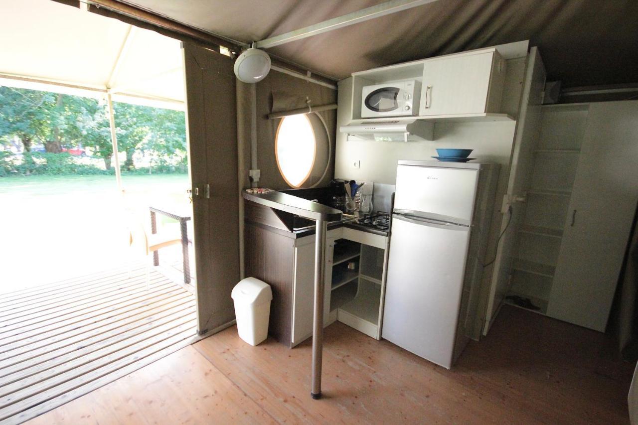 Camping L'Ilot Du Chail Sansais 외부 사진