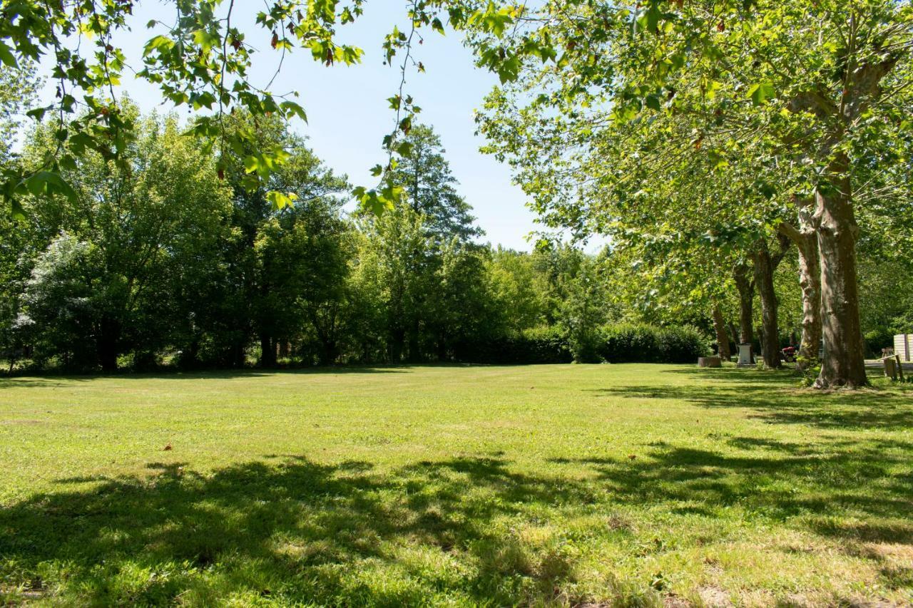 Camping L'Ilot Du Chail Sansais 외부 사진